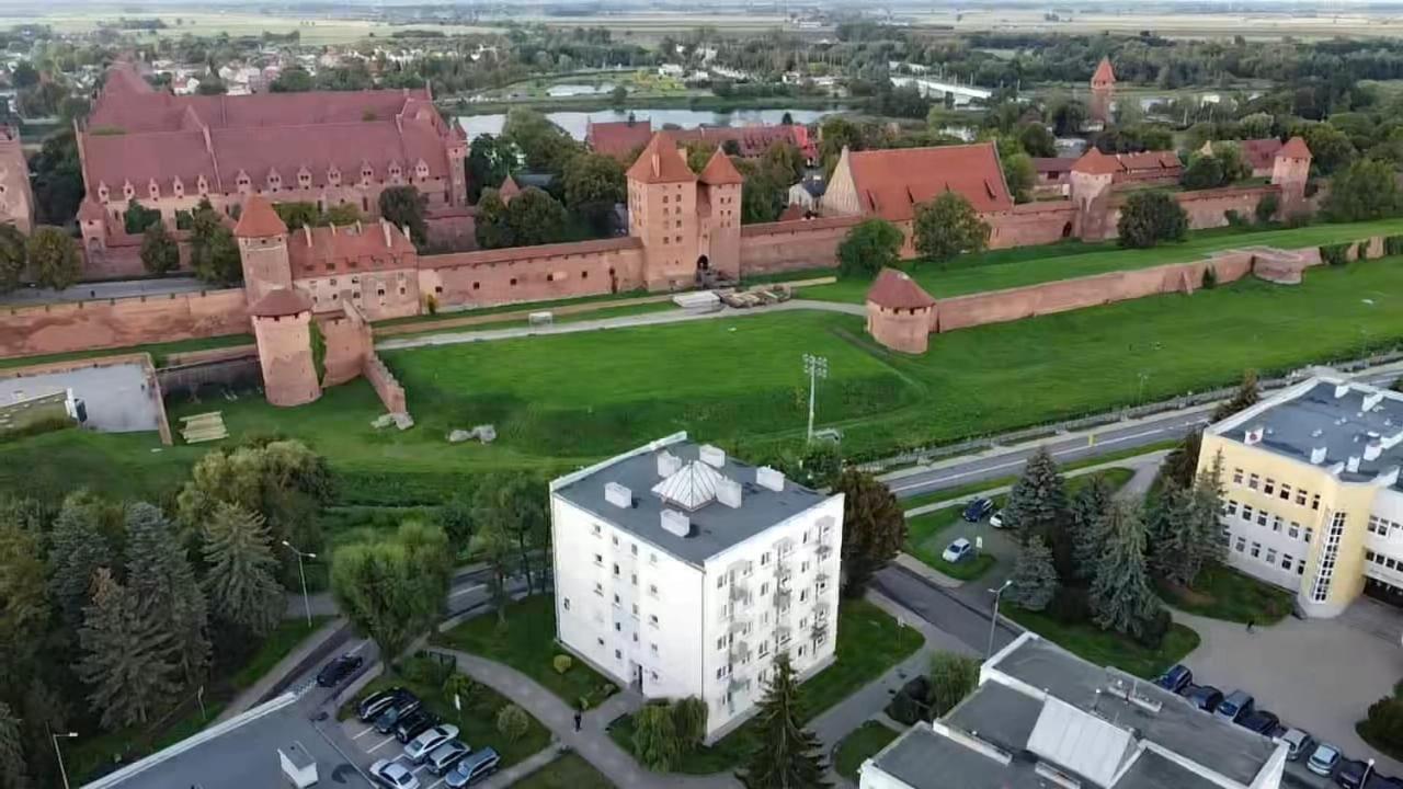 Apartament Okno Na Zamek マルボルク エクステリア 写真